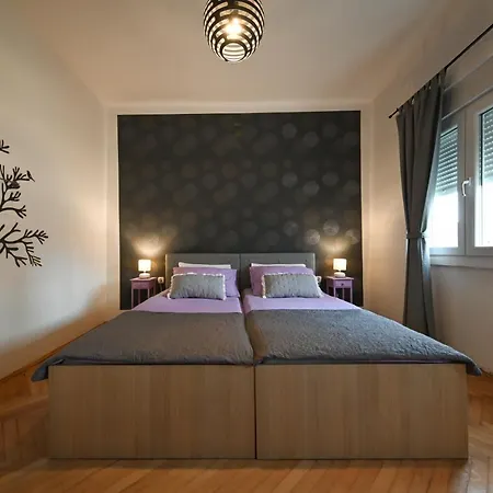 Zara Apartment *