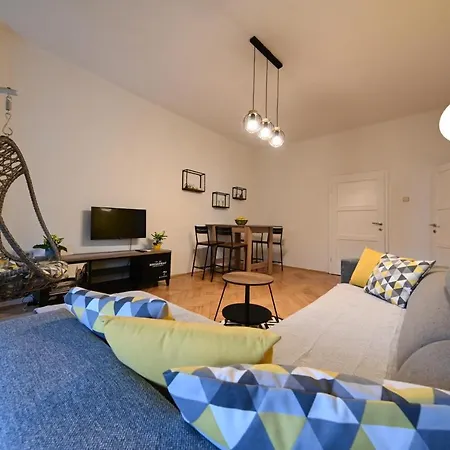 Apartament Zara Apartment *