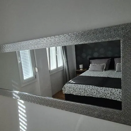 Zara Apartment Apartament